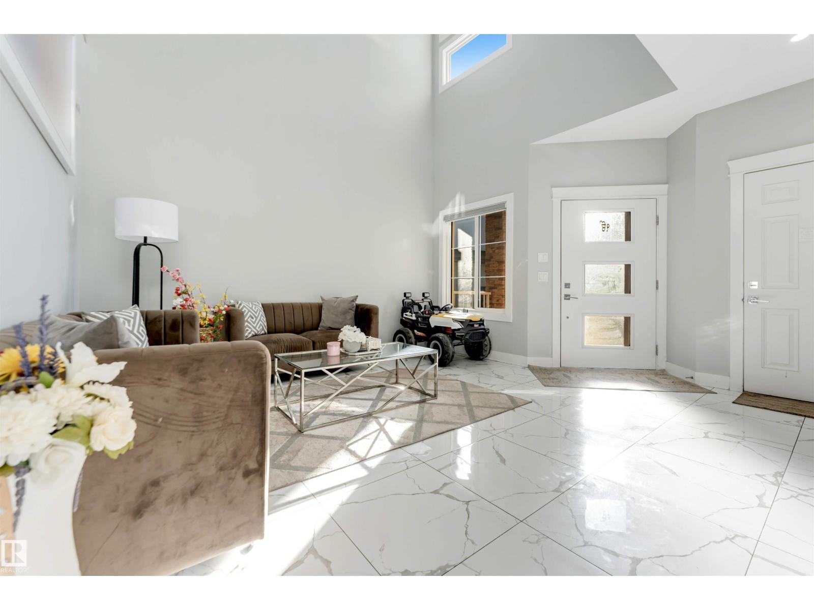 1831 18 St Nw Property Photo 12