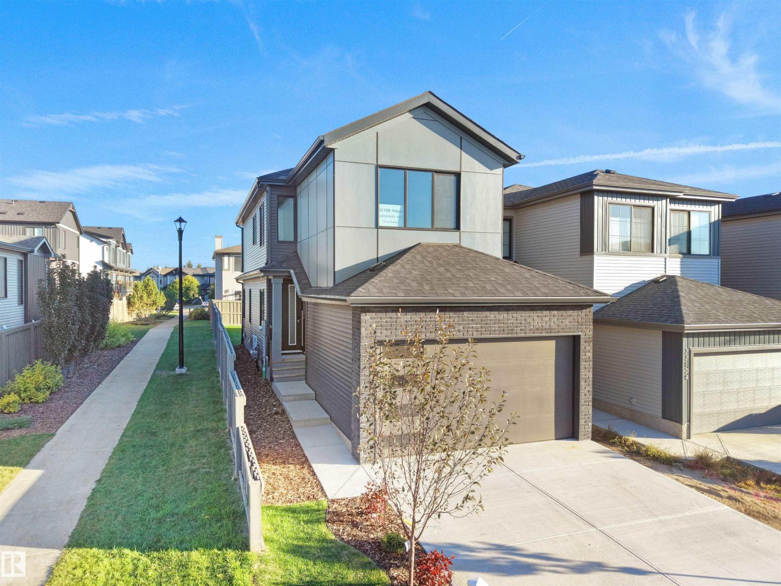 22108 94 Av Nw Property Photo 1