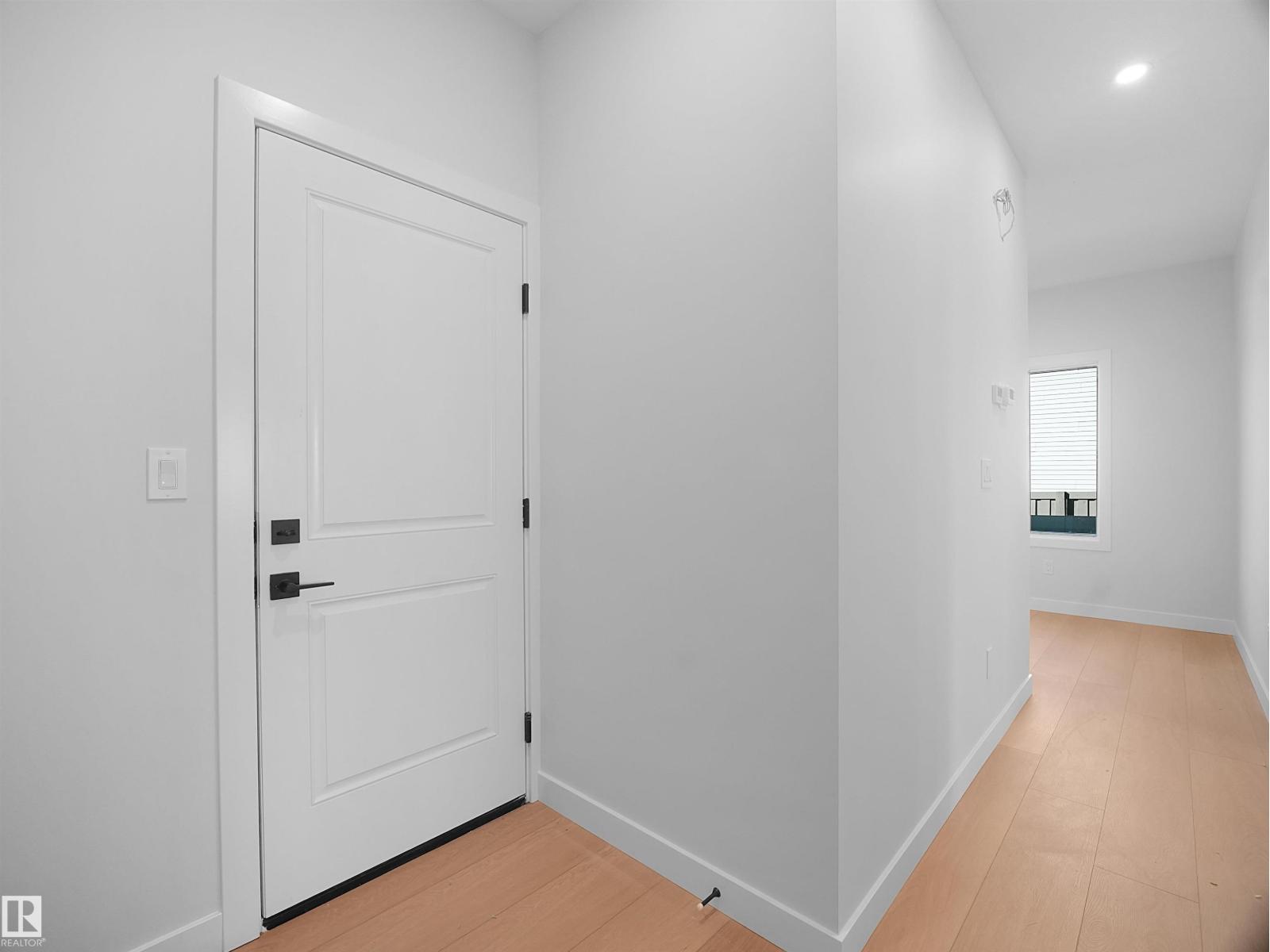 22108 94 Av Nw Property Photo 12