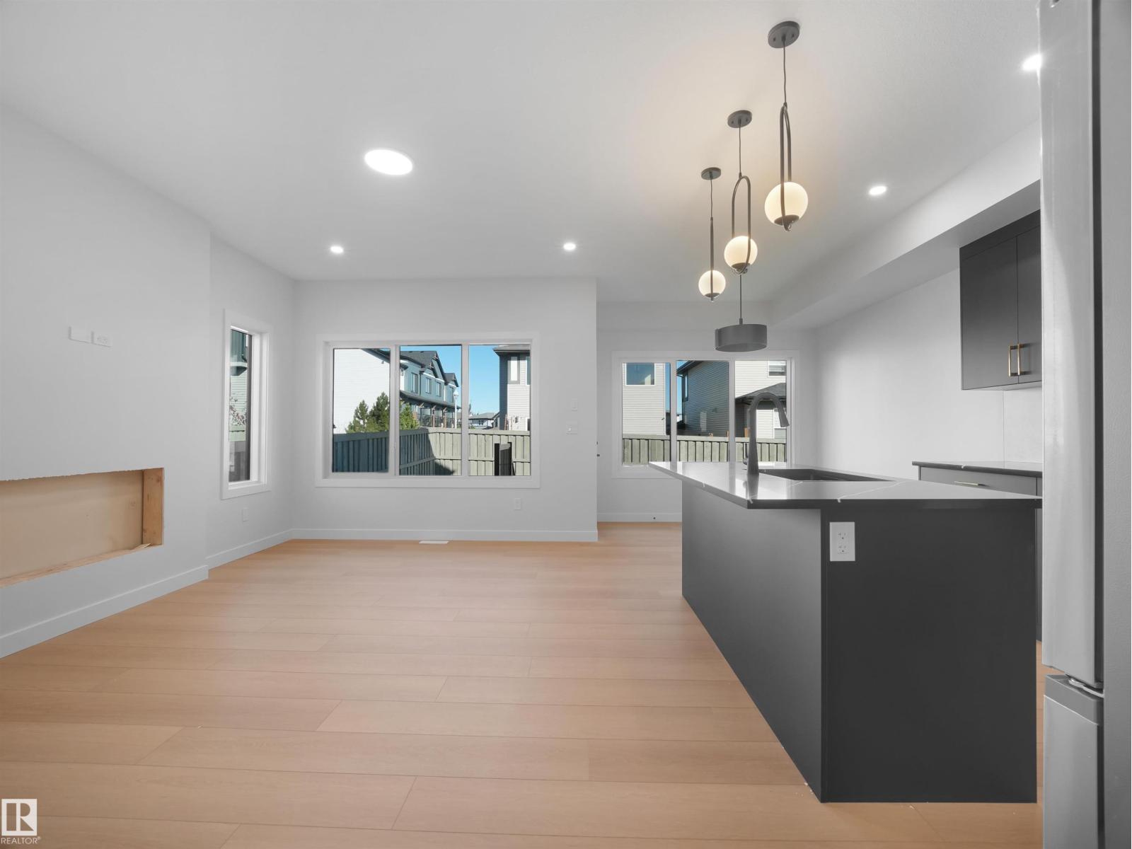 22108 94 Av Nw Property Photo 14