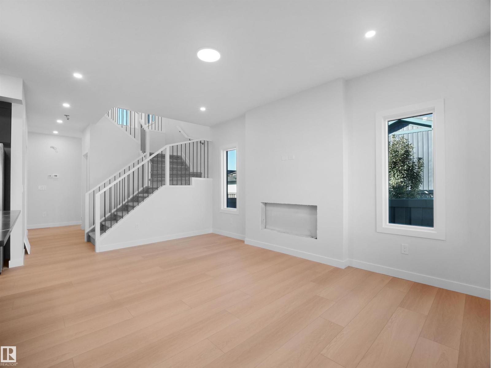 22108 94 Av Nw Property Photo 22
