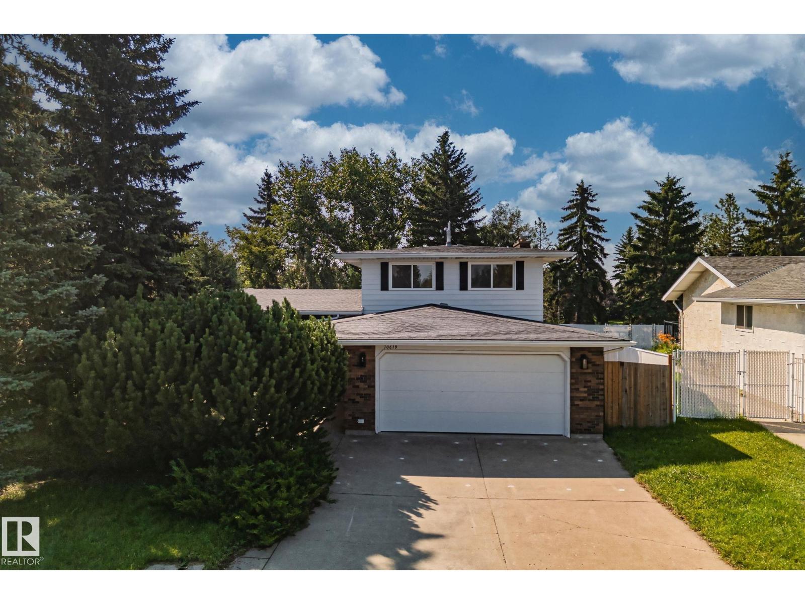 10619 35 Av Nw Property Photo 2