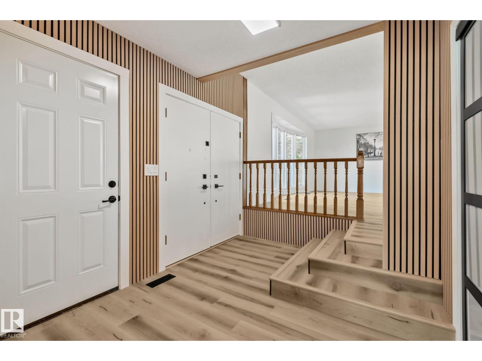 10619 35 Av Nw Property Photo 7
