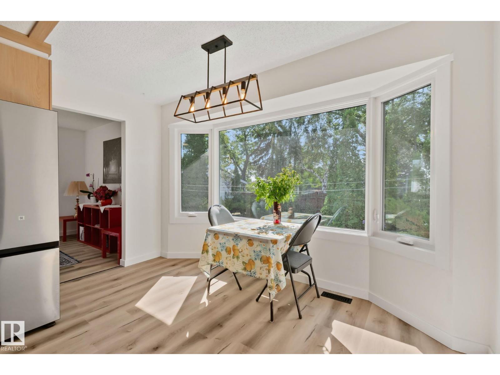 10619 35 Av Nw Property Photo 15