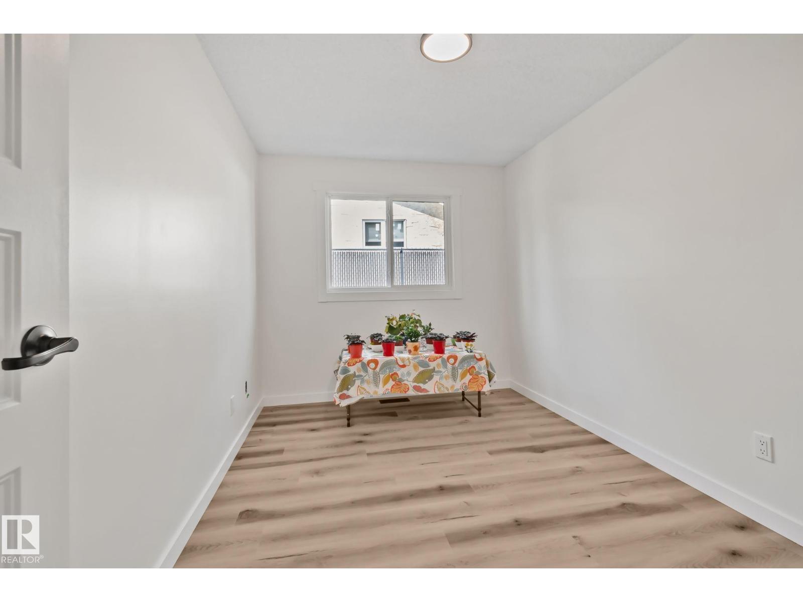 10619 35 Av Nw Property Photo 25