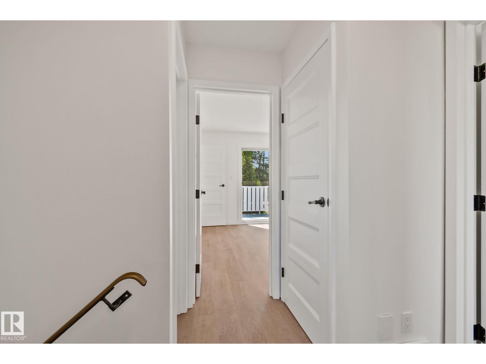 10619 35 Av Nw Property Photo 28