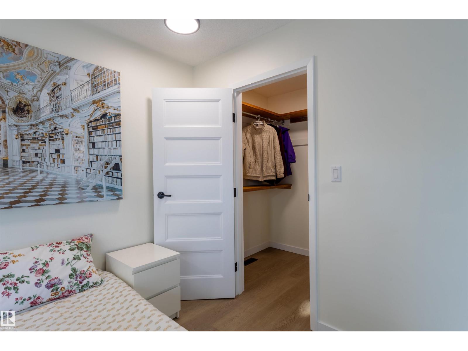 10619 35 Av Nw Property Photo 37