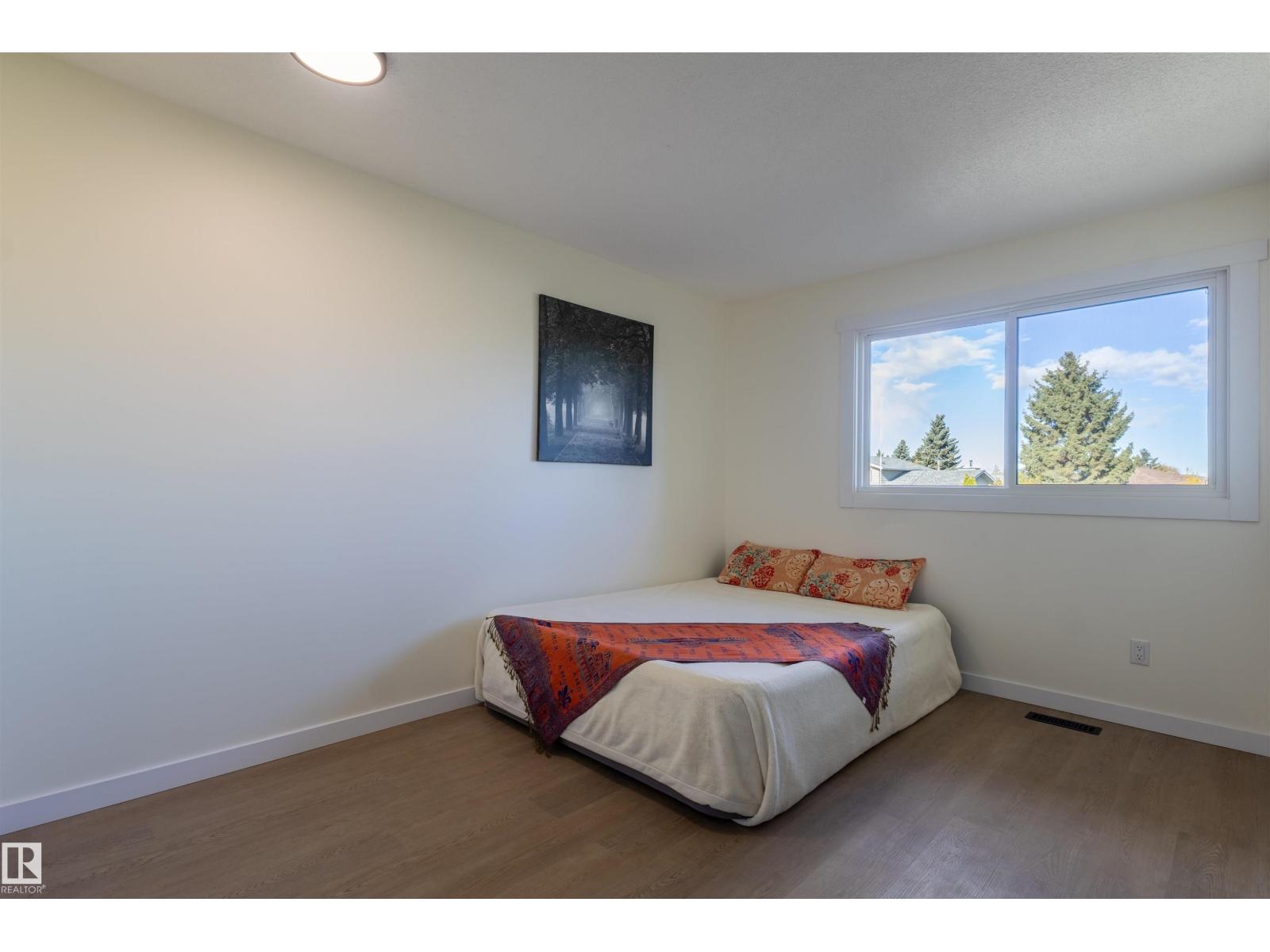 10619 35 Av Nw Property Photo 41
