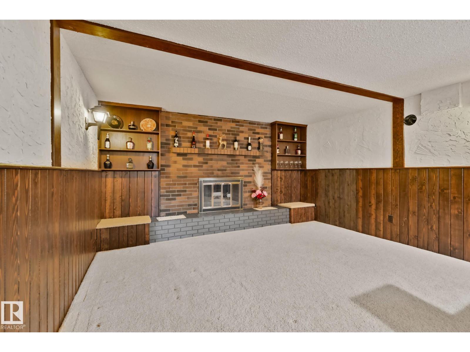 10619 35 Av Nw Property Photo 47