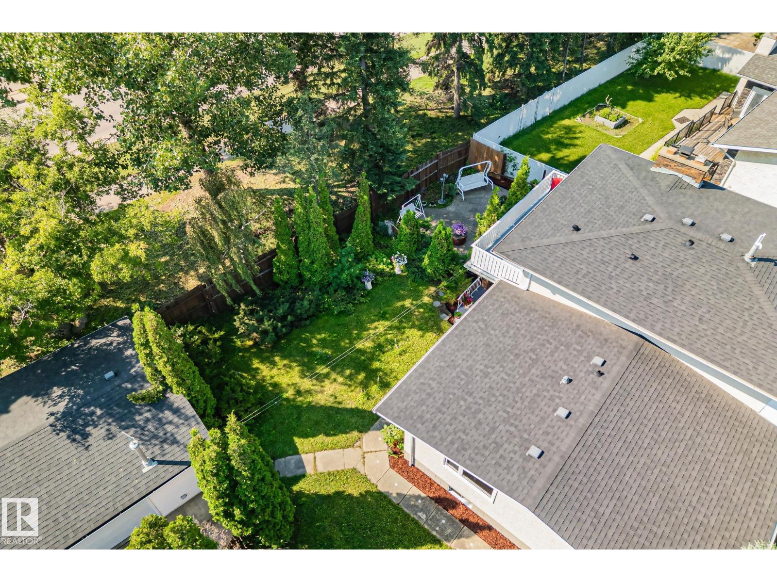 10619 35 Av Nw Property Photo 63