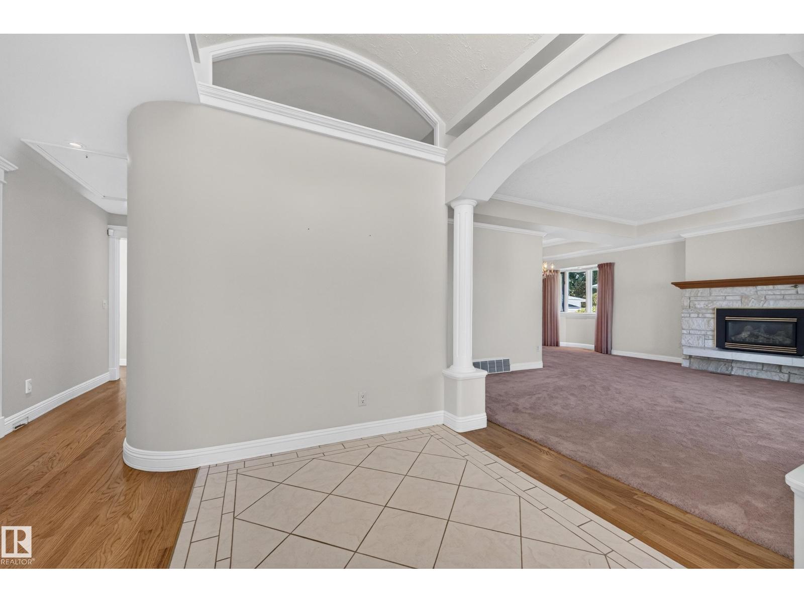 14303 50 Av Nw Property Photo 3