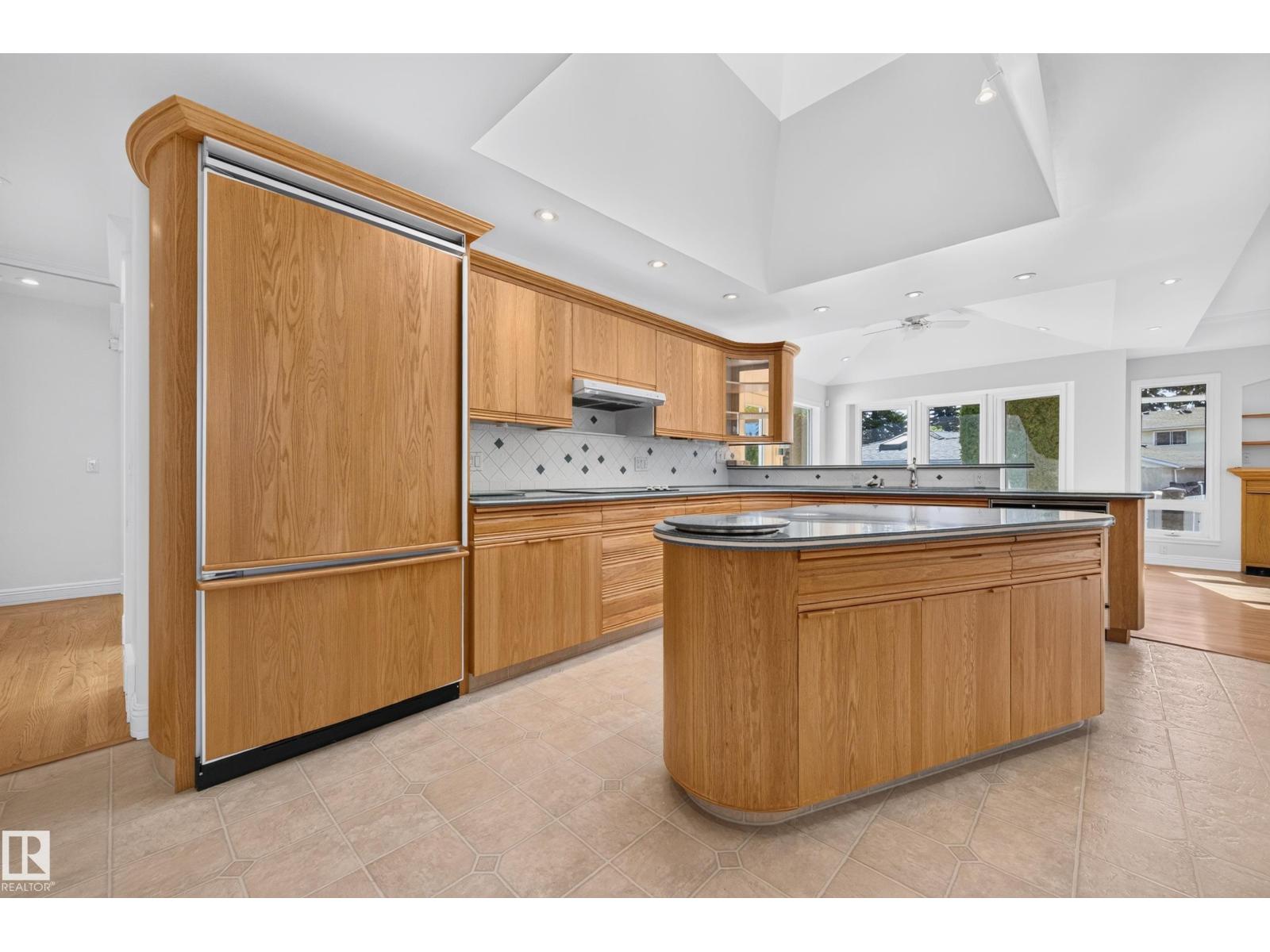 14303 50 Av Nw Property Photo 14