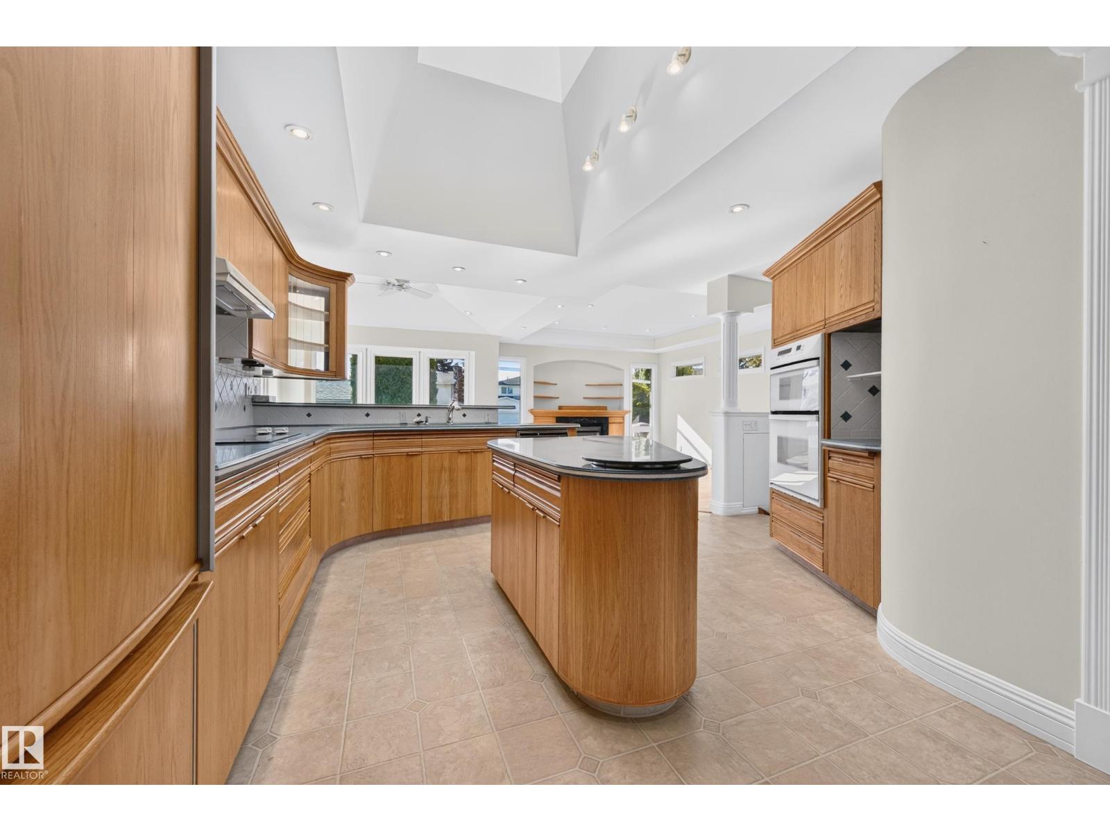 14303 50 Av Nw Property Photo 16