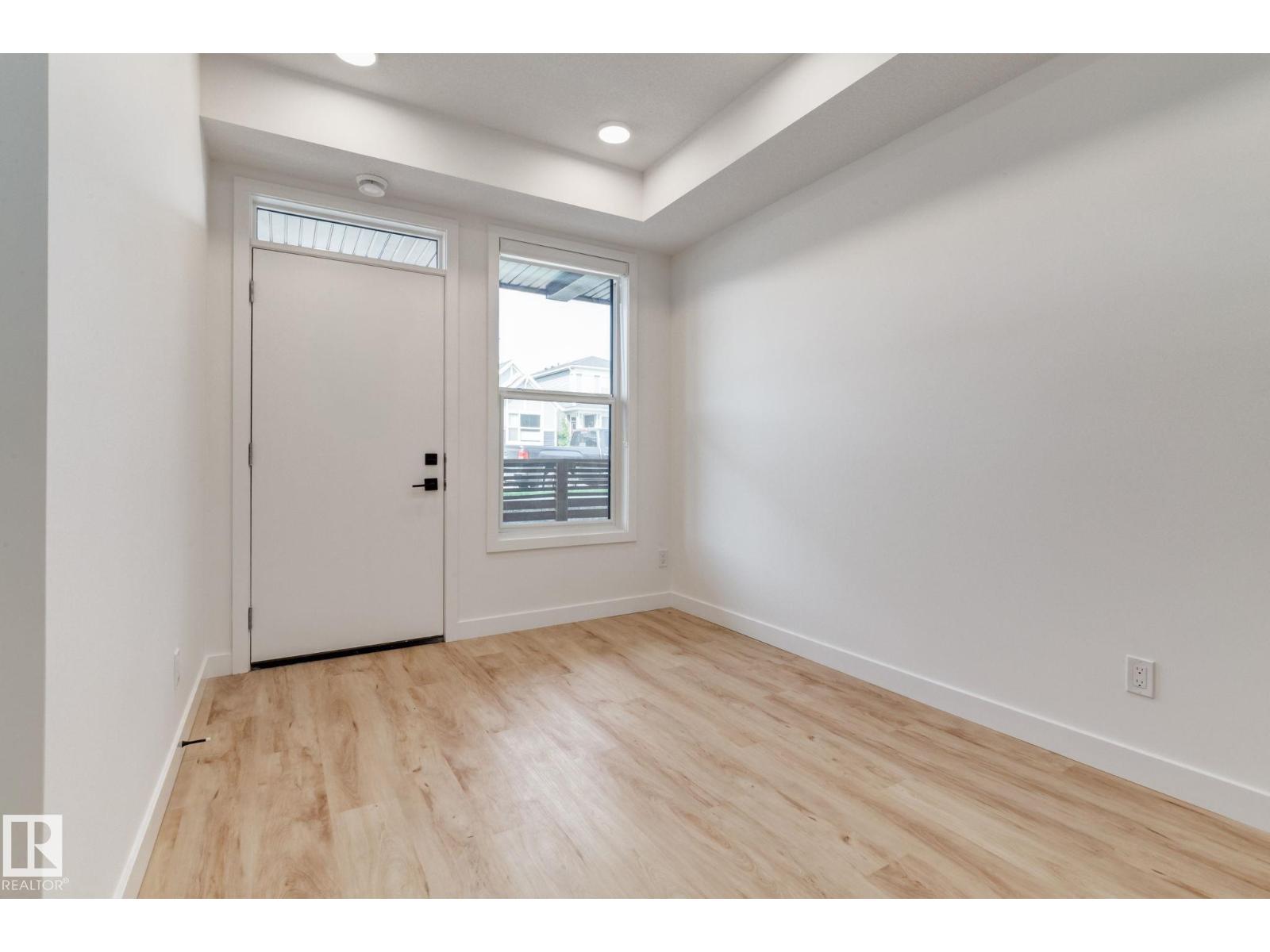 #42 16231 19 Av Sw Property Photo 6