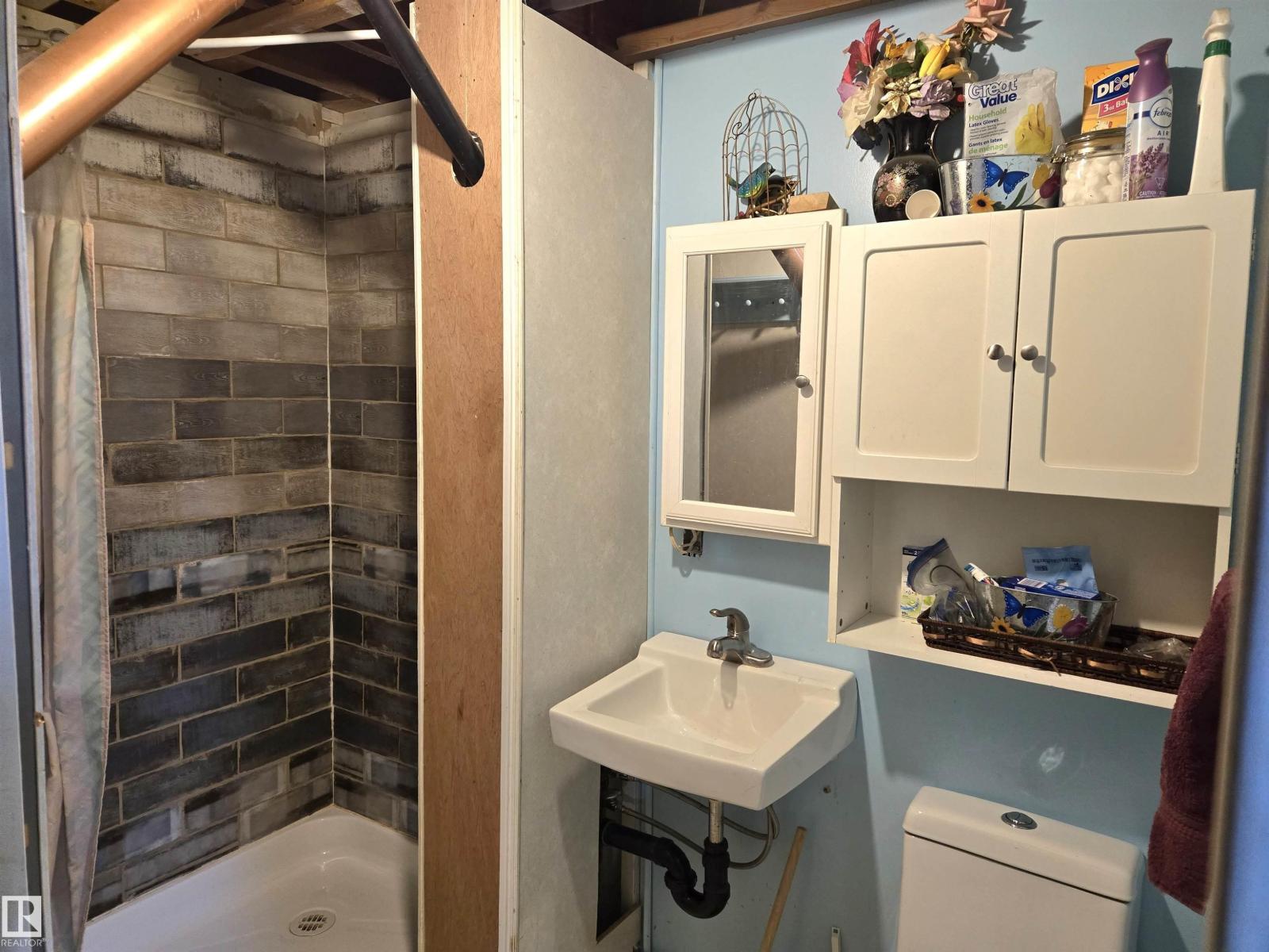 4835 47 St Property Photo 13
