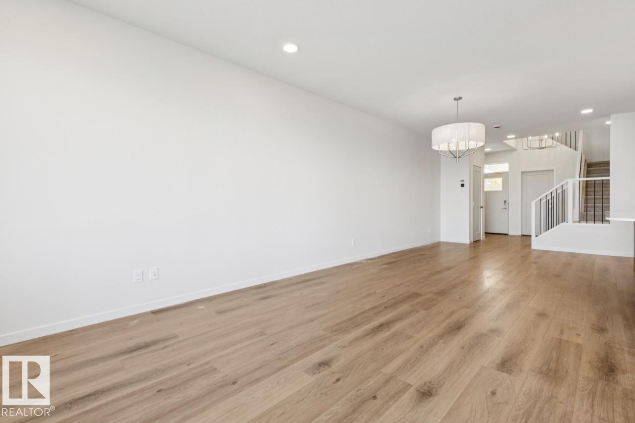 22522 83a Av Nw Property Photo 14