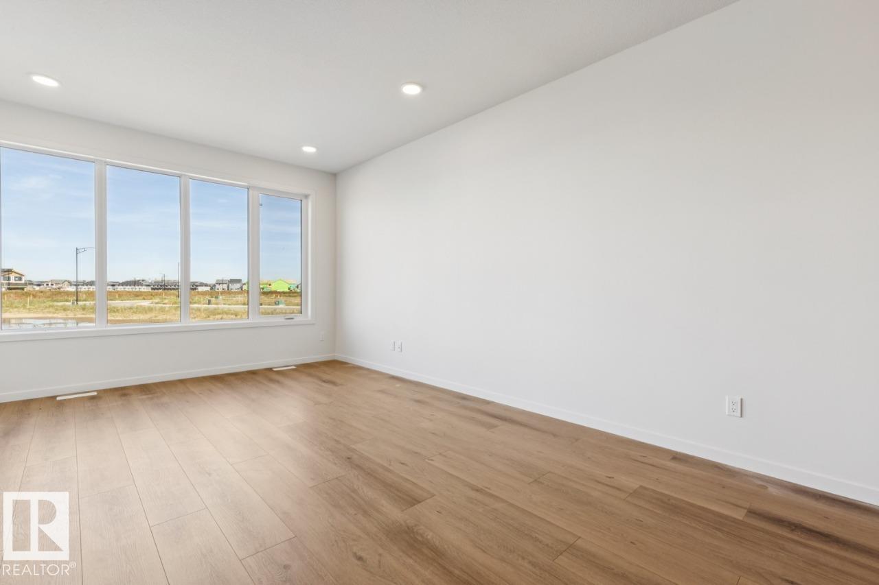 22522 83a Av Nw Property Photo 15