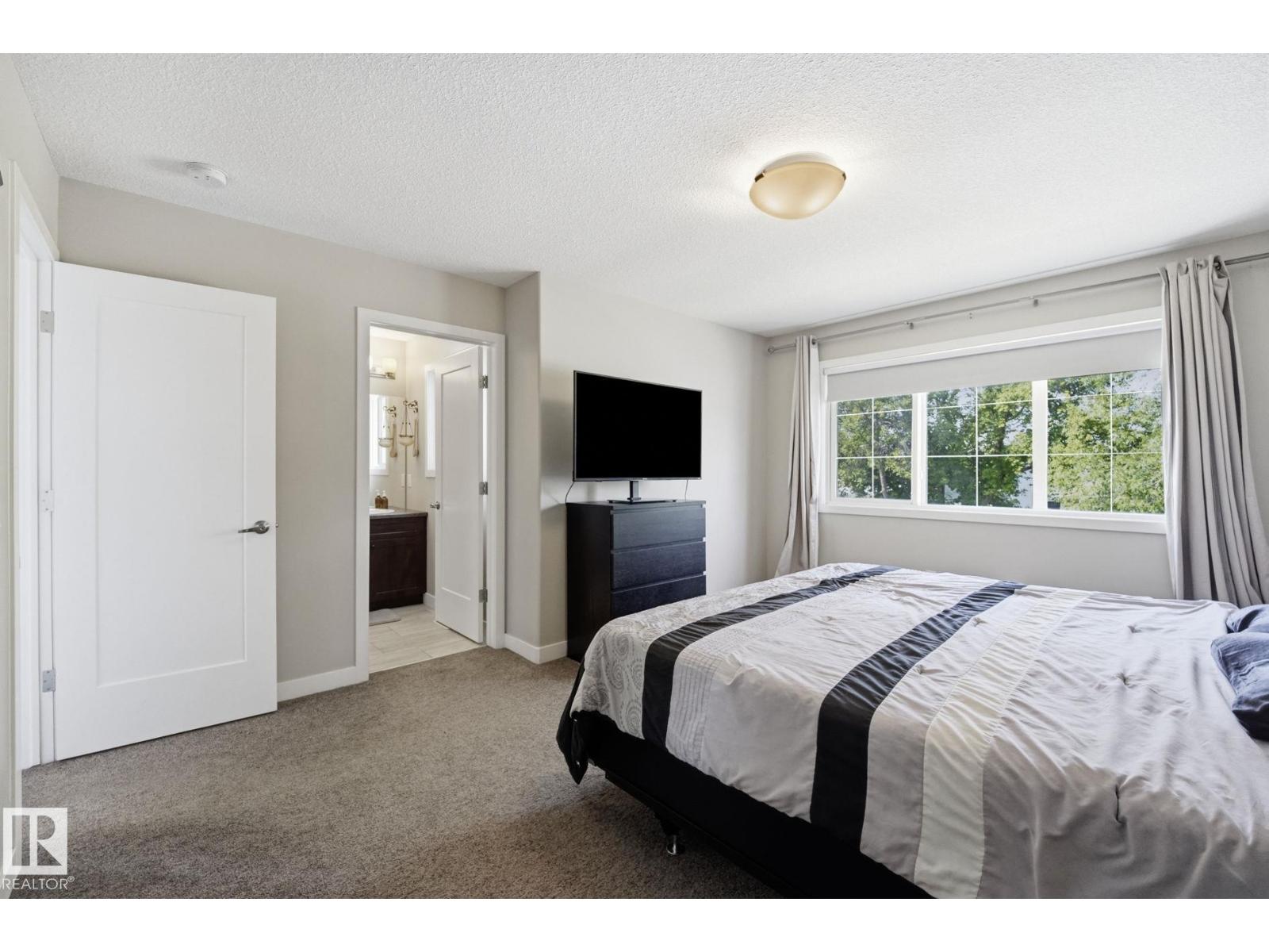 10245 152 St Nw Property Photo 11