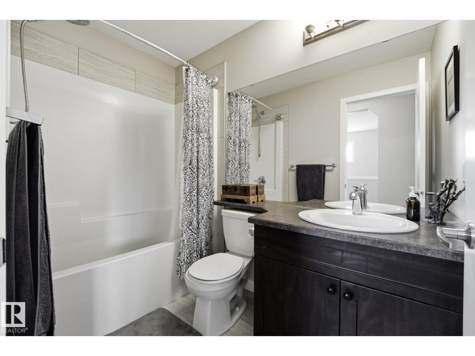 10245 152 St Nw Property Photo 14