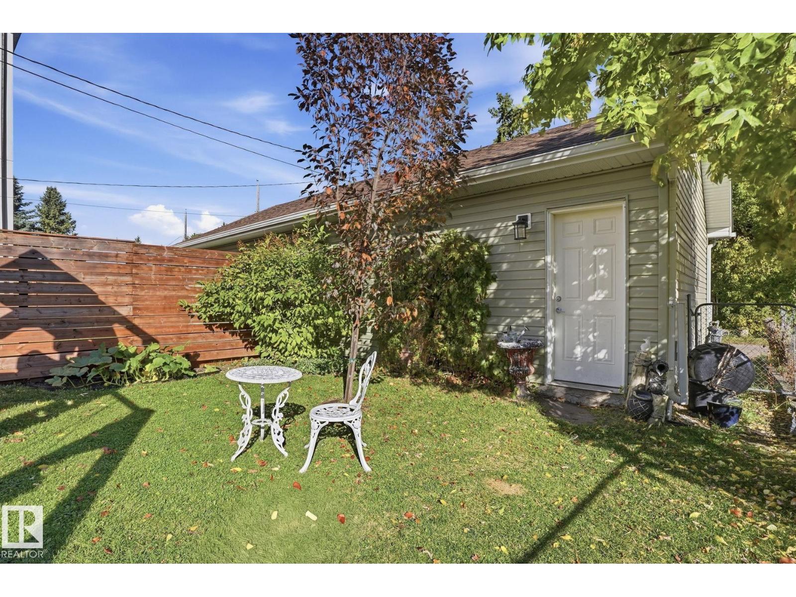 10245 152 St Nw Property Photo 19