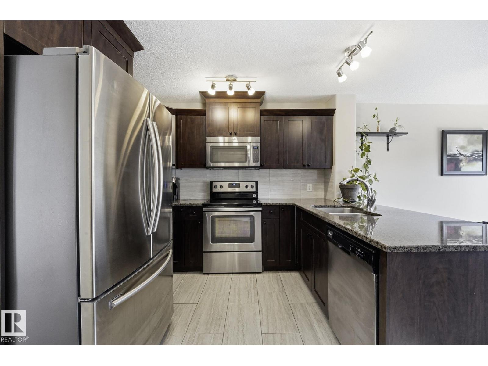 10245 152 St Nw Property Photo 28