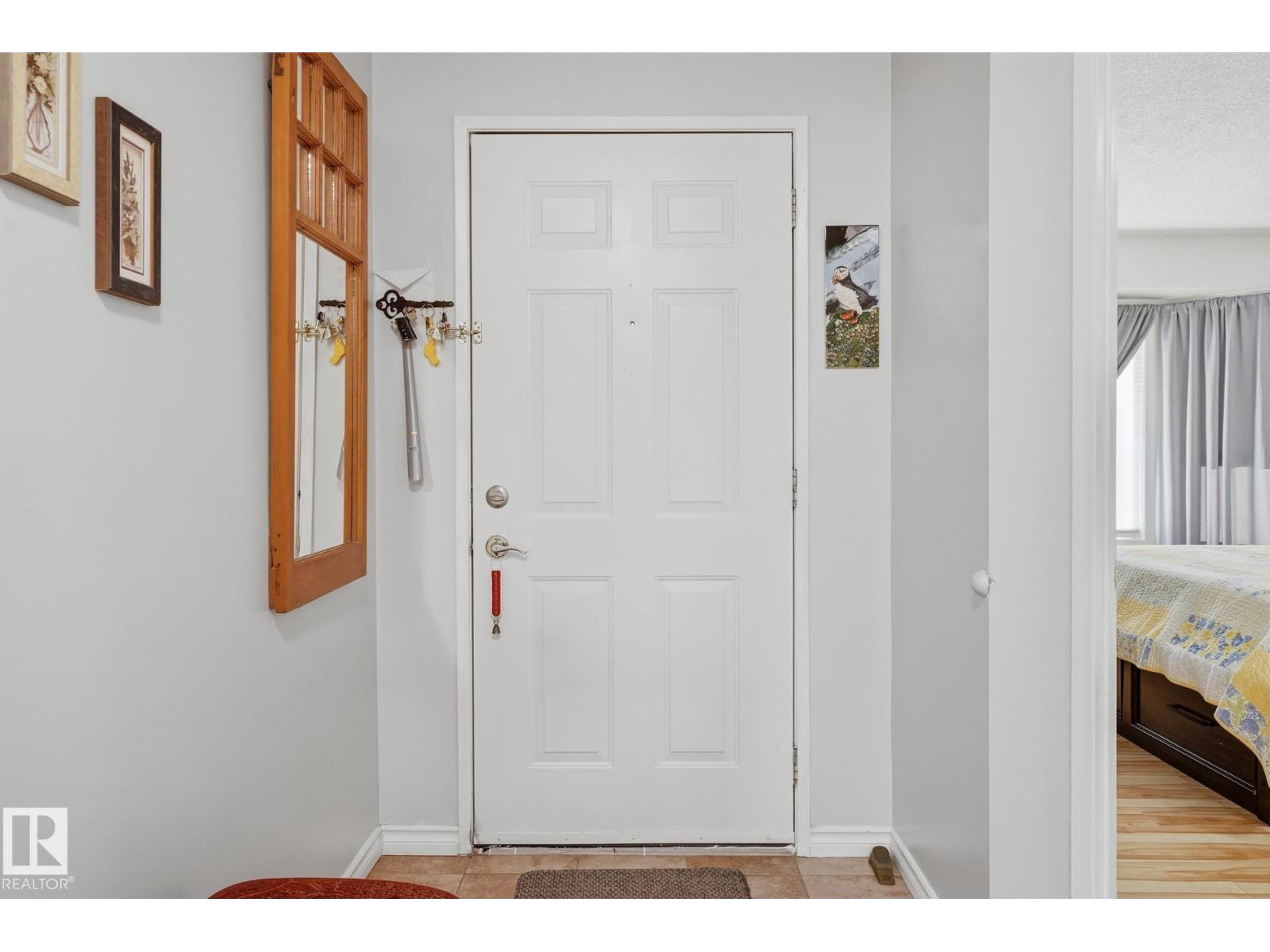 5763 189 St Nw Property Photo 3