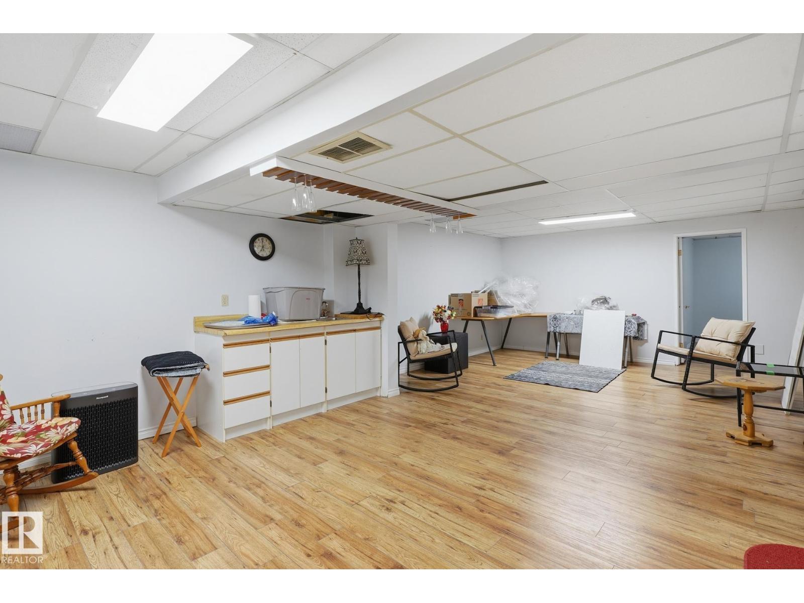 5763 189 St Nw Property Photo 22