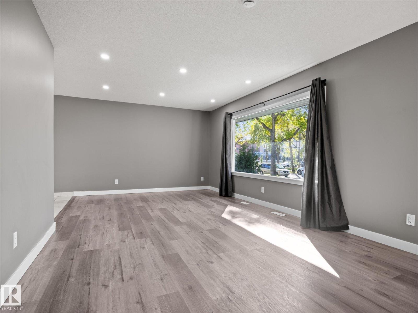 11211 104 St Nw Property Photo 7