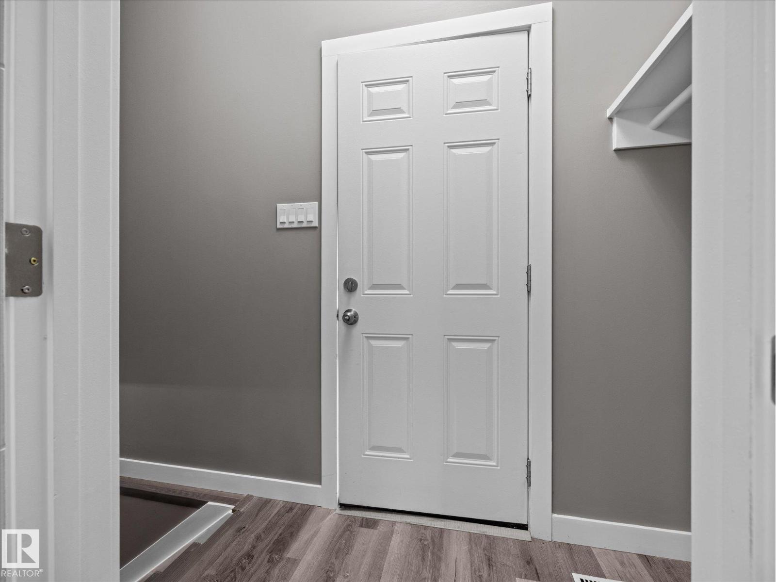 11211 104 St Nw Property Photo 29