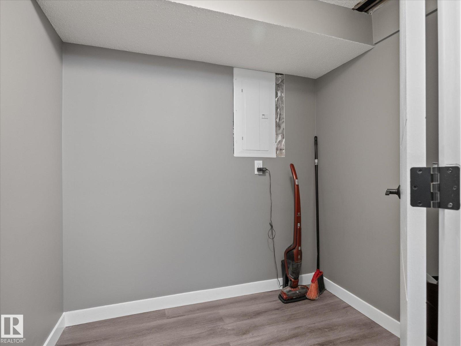 11211 104 St Nw Property Photo 39