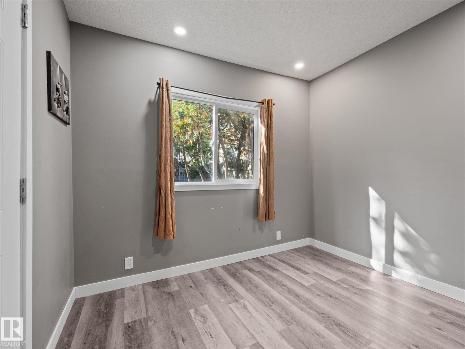 11211 104 St Nw Property Photo 48