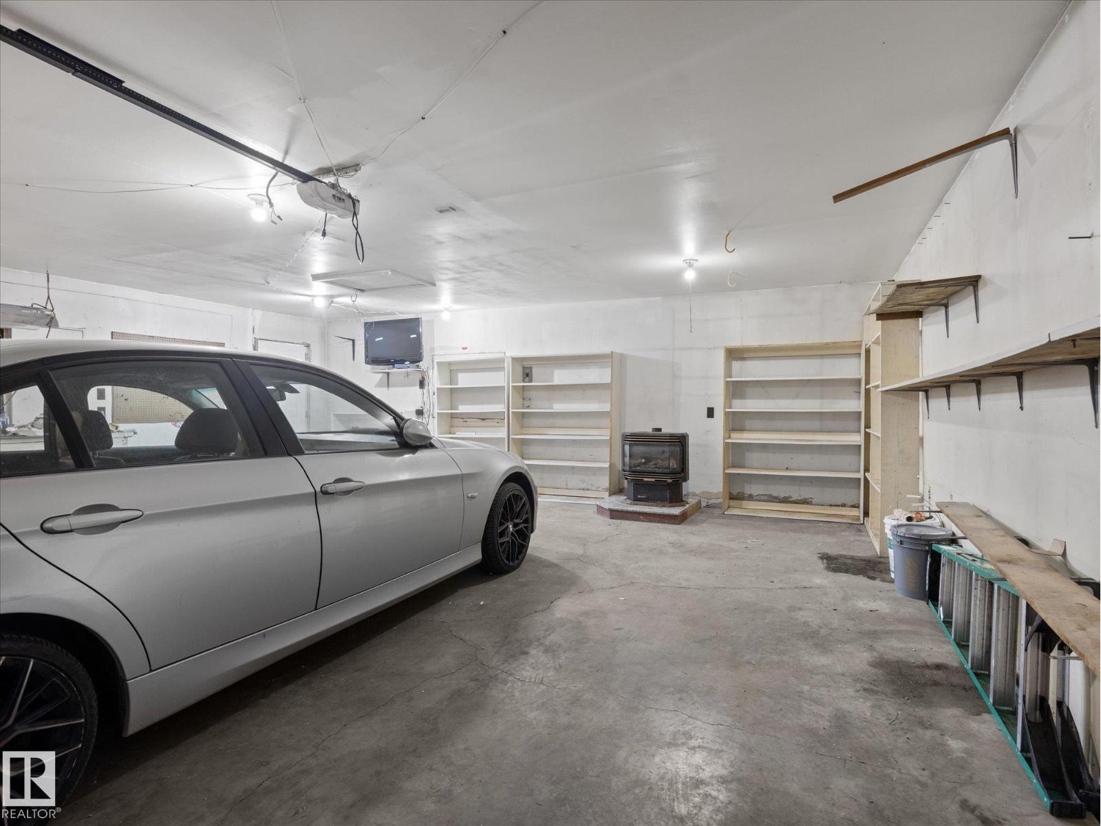 11211 104 St Nw Property Photo 53