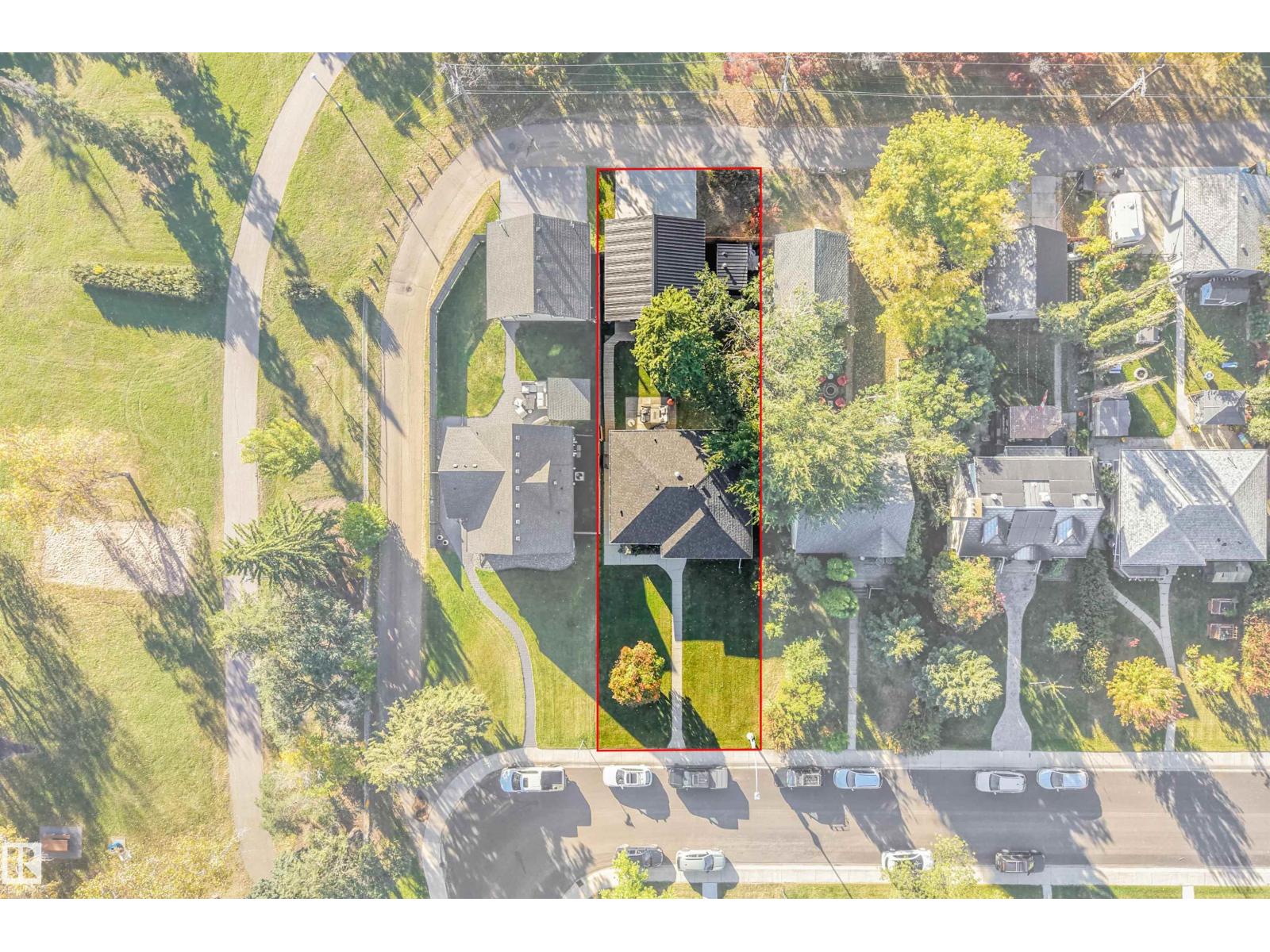 10906 118 St Nw Property Photo 5