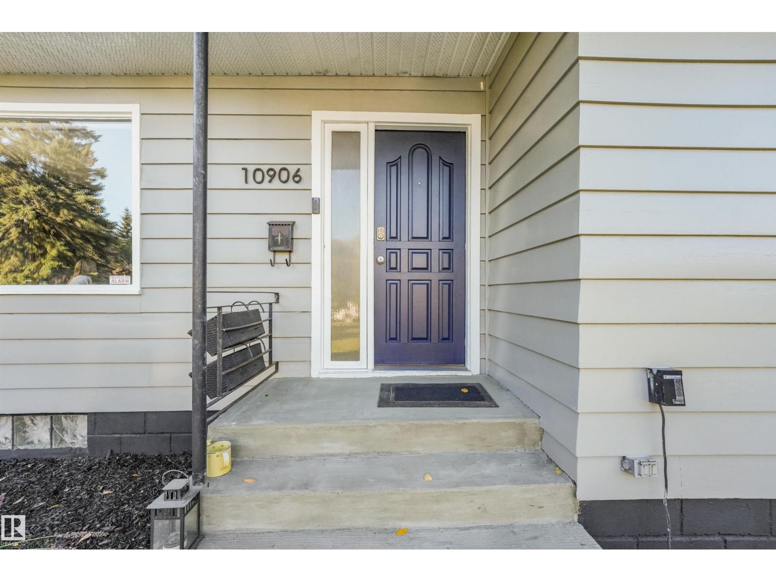 10906 118 St Nw Property Photo 6