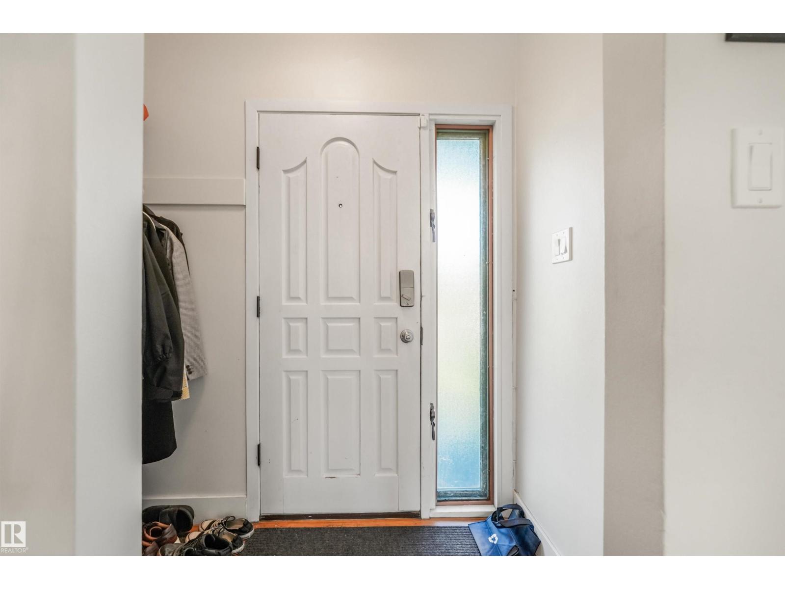 10906 118 St Nw Property Photo 7