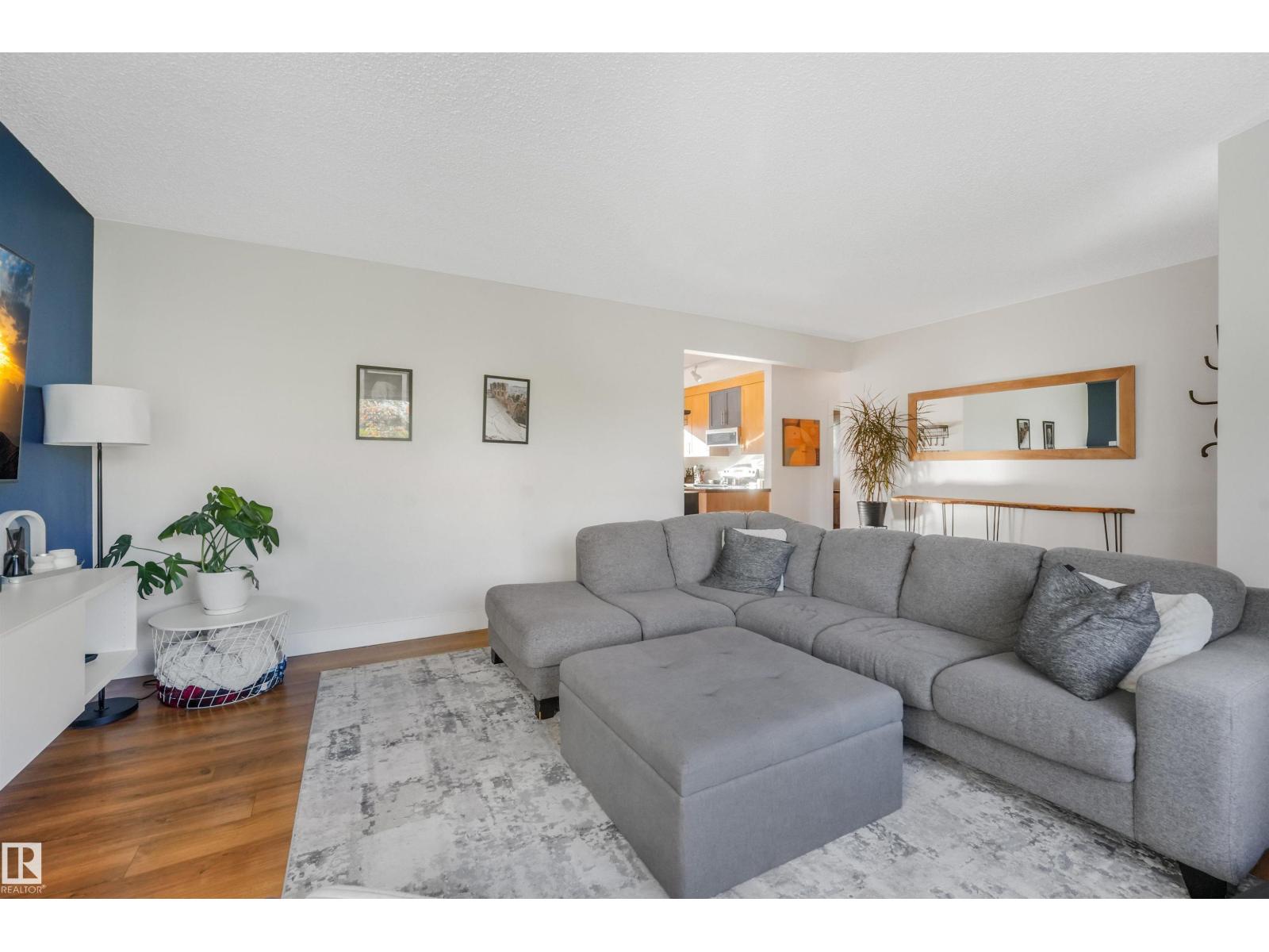 10906 118 St Nw Property Photo 11