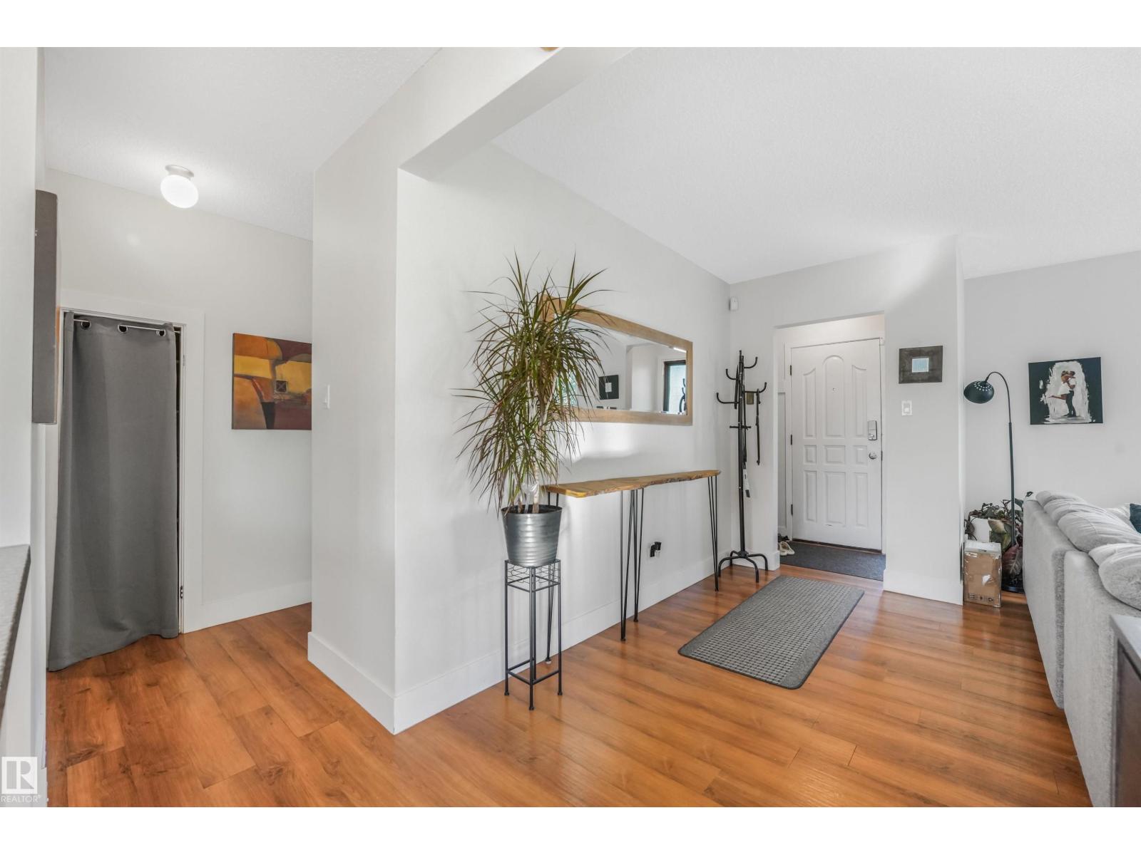 10906 118 St Nw Property Photo 12