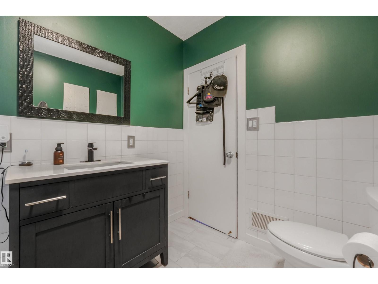 10906 118 St Nw Property Photo 22