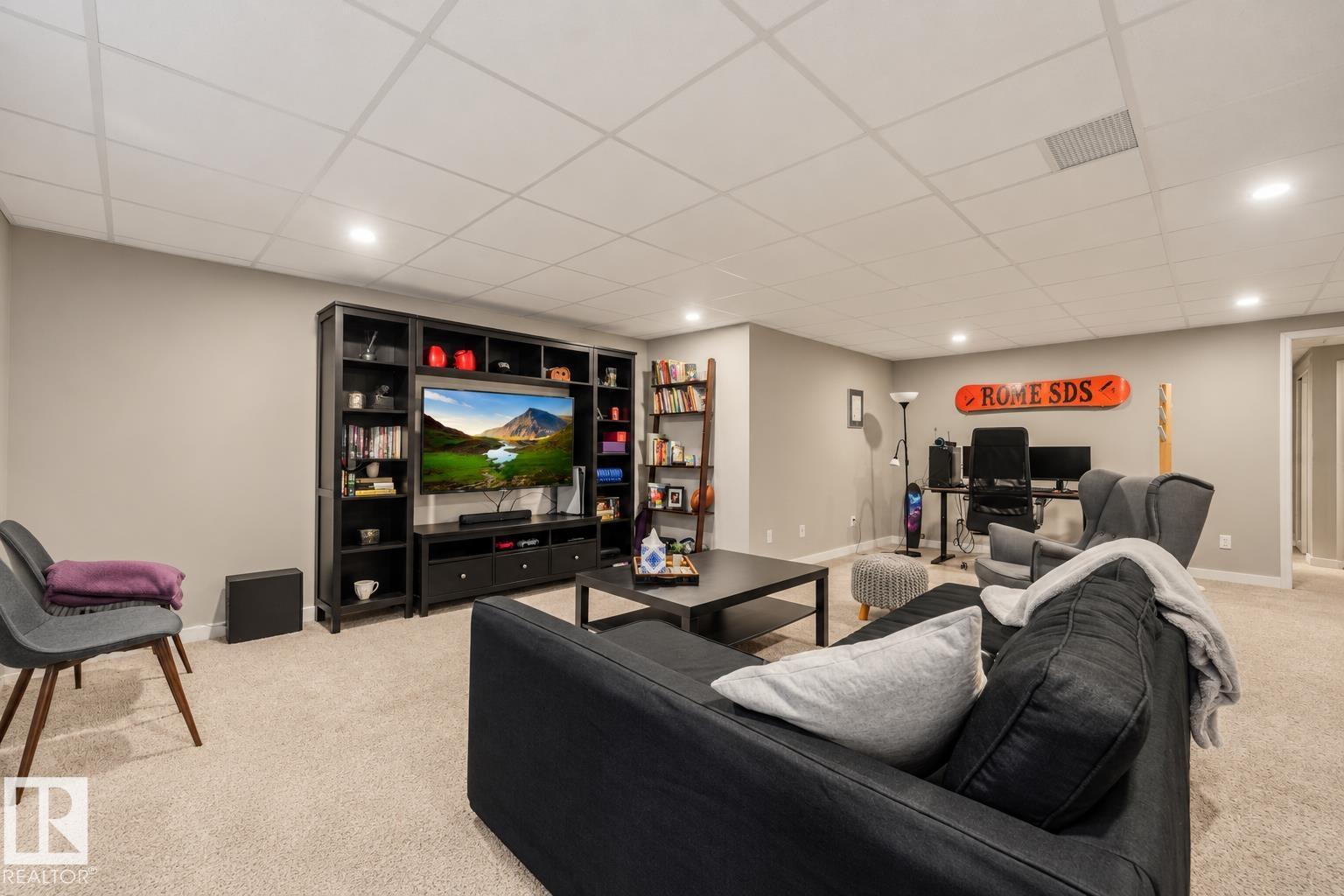 10906 118 St Nw Property Photo 28