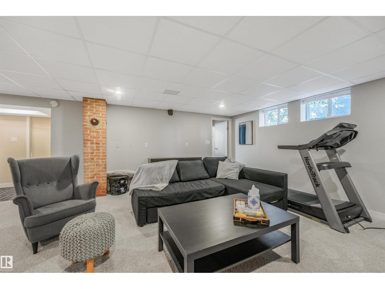 10906 118 St Nw Property Photo 30