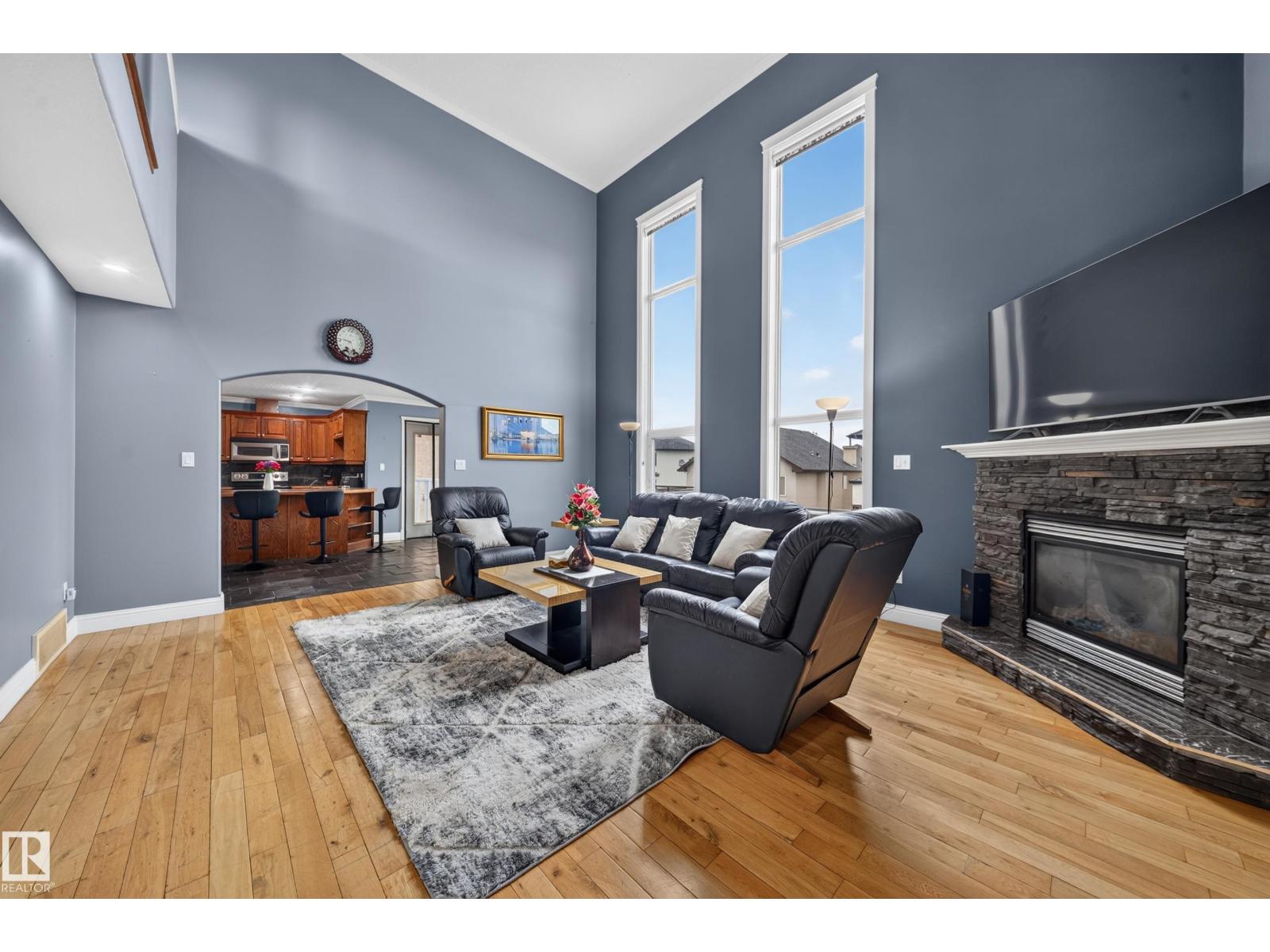 6904 18 Av Sw Property Photo 16