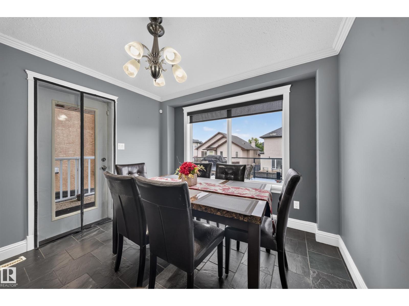 6904 18 Av Sw Property Photo 25