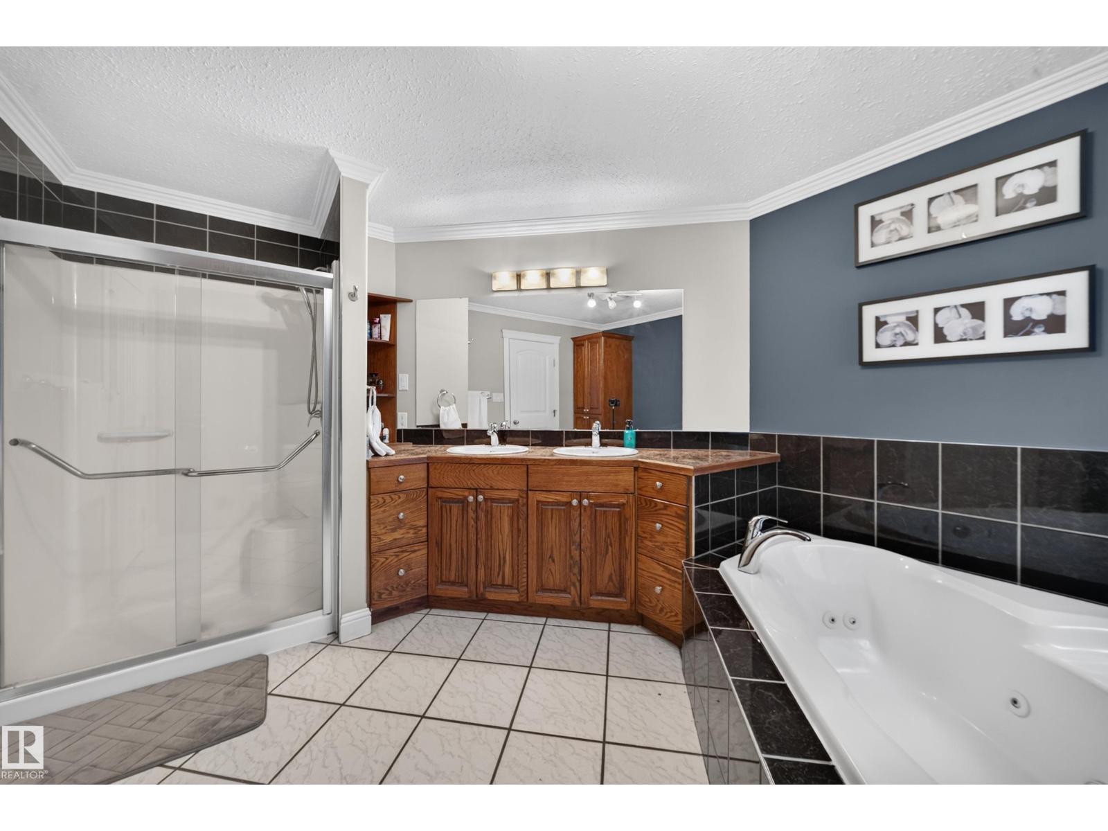 6904 18 Av Sw Property Photo 43