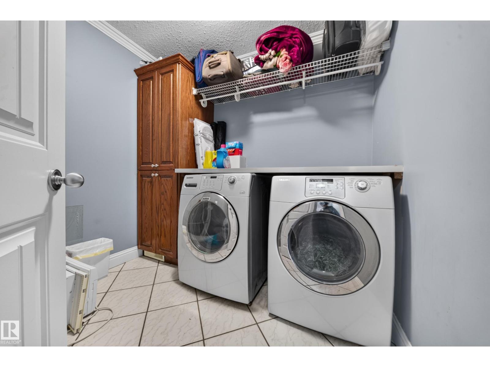 6904 18 Av Sw Property Photo 46