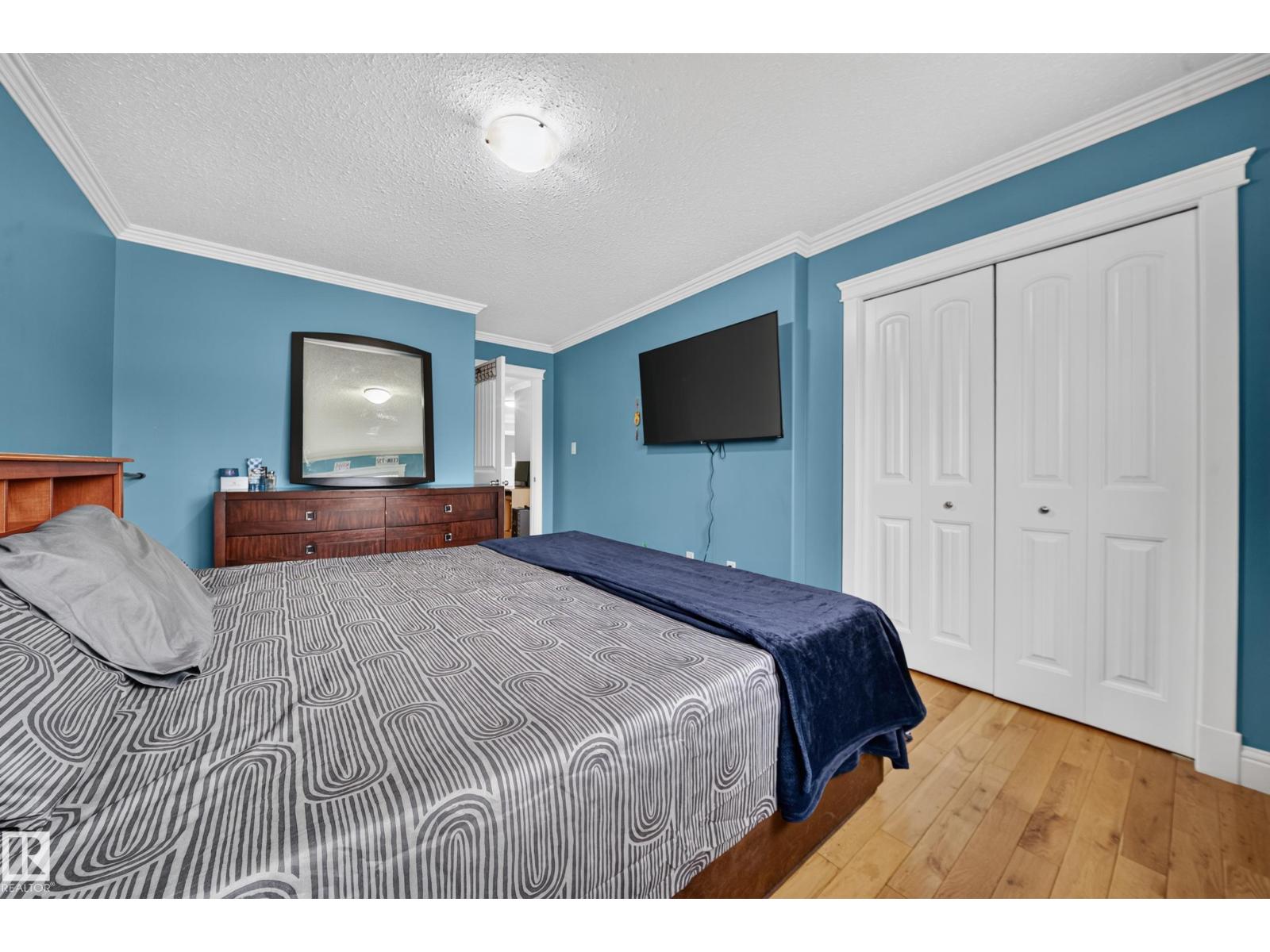 6904 18 Av Sw Property Photo 49