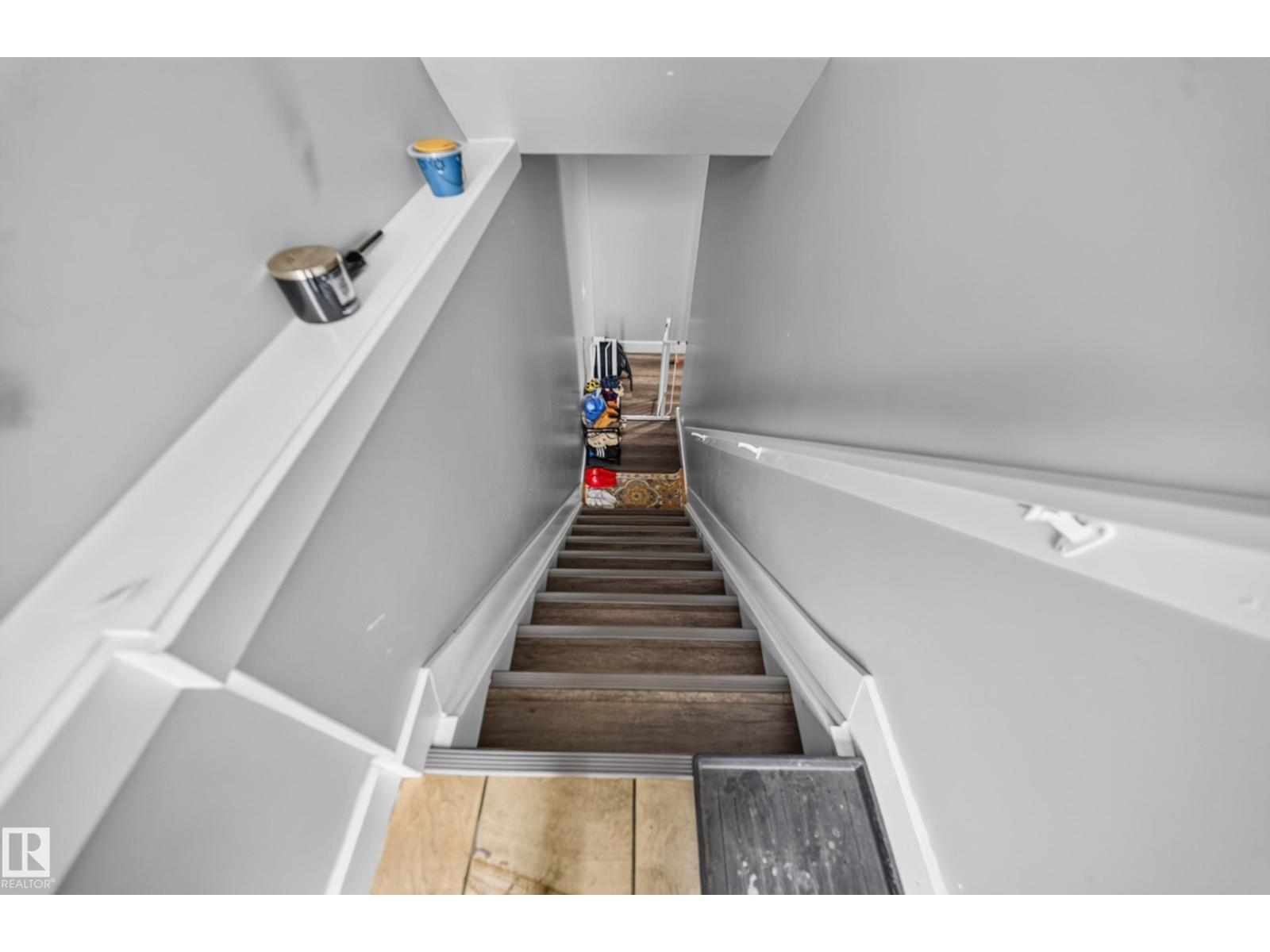 6904 18 Av Sw Property Photo 55