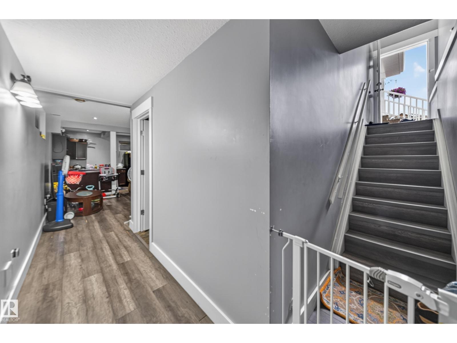 6904 18 Av Sw Property Photo 56