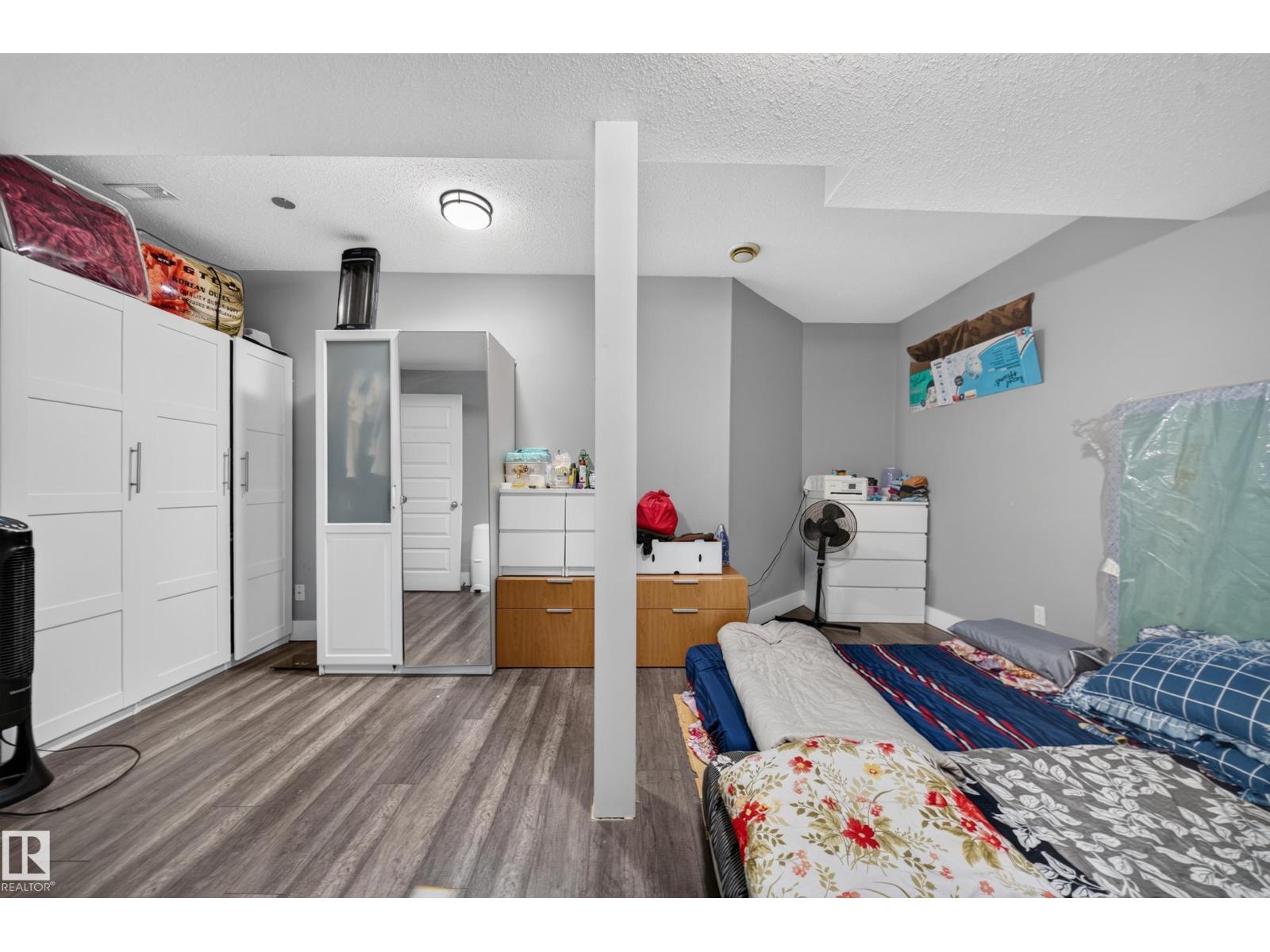 6904 18 Av Sw Property Photo 59