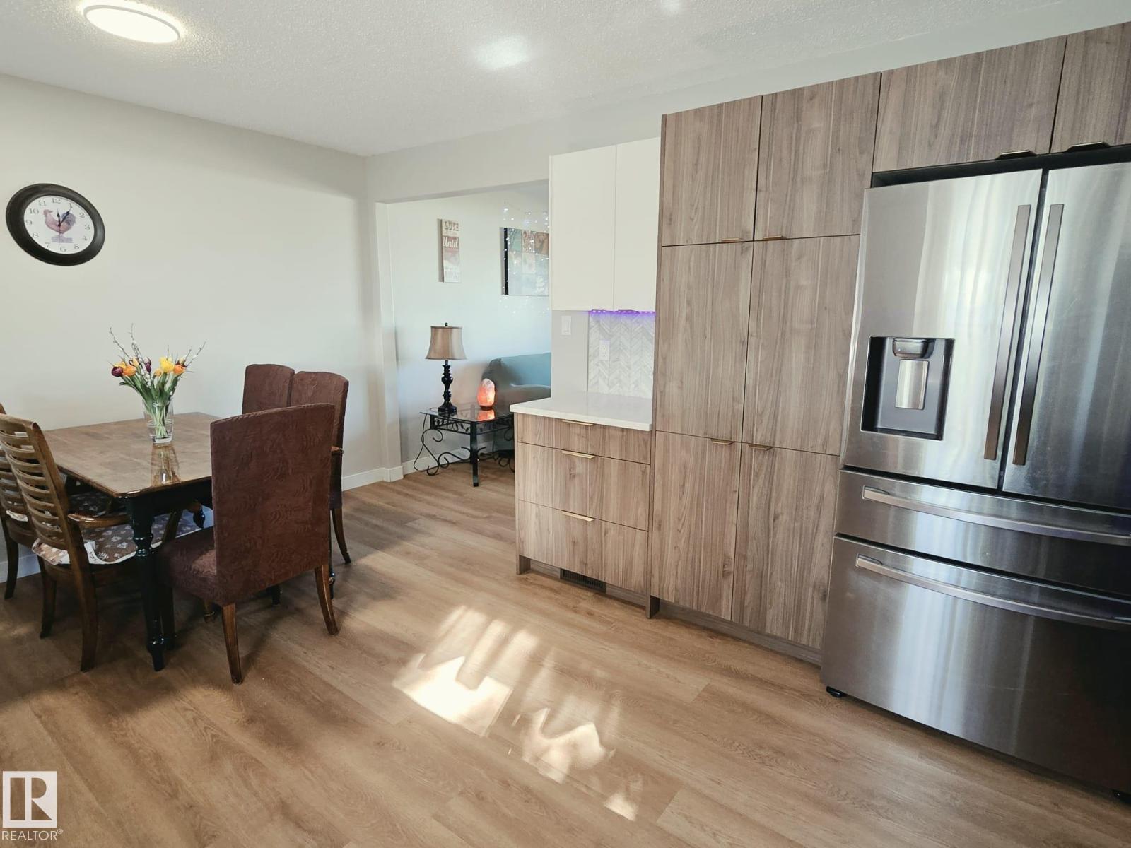 5807 51 Av Property Photo 17