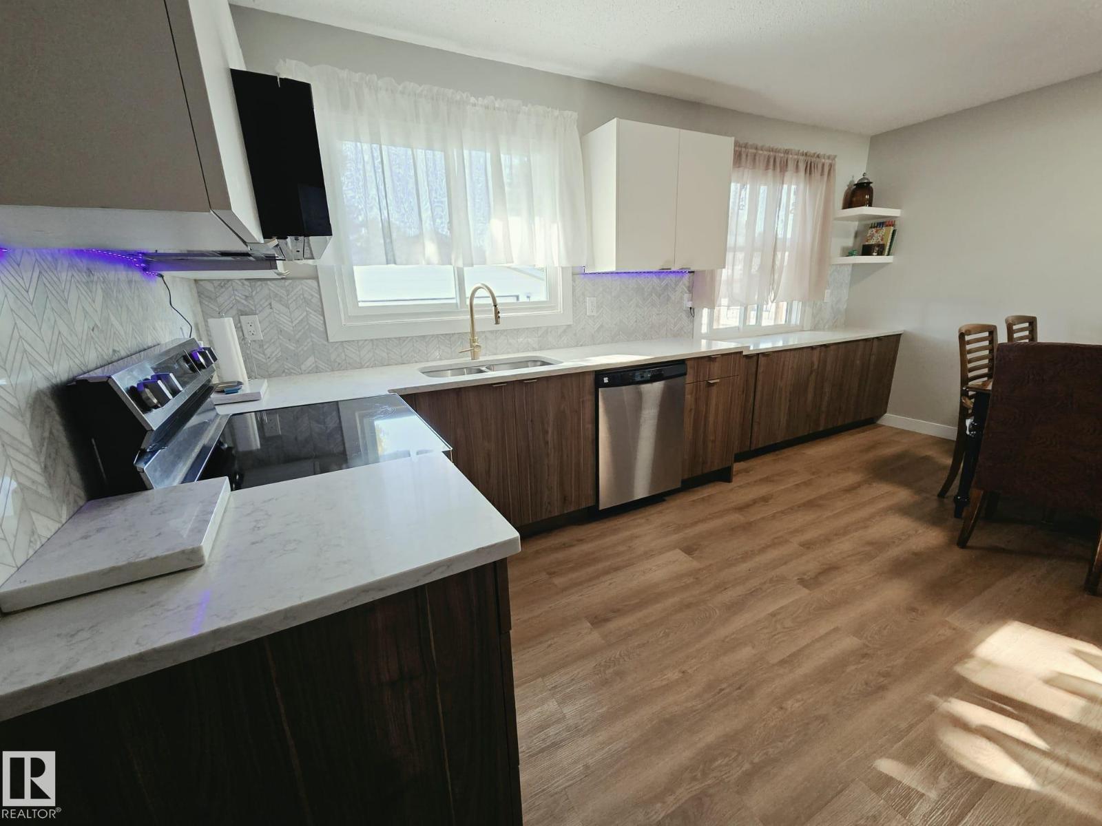 5807 51 Av Property Photo 19